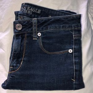 Women’s 2 Short American Eagle skinny jeans